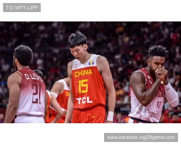 中国男篮激战世界强队备战世界杯 锁定目标提升整体实力