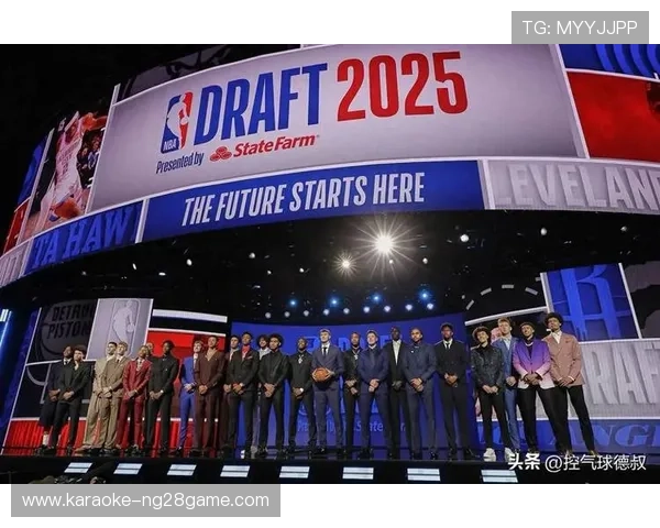 库珀弗拉格大学赛季统治力解析 对比NBA模板他会成为下一个谁 库珀弗拉格大学赛季统治力解析 对比NBA模板他会成为下一个谁